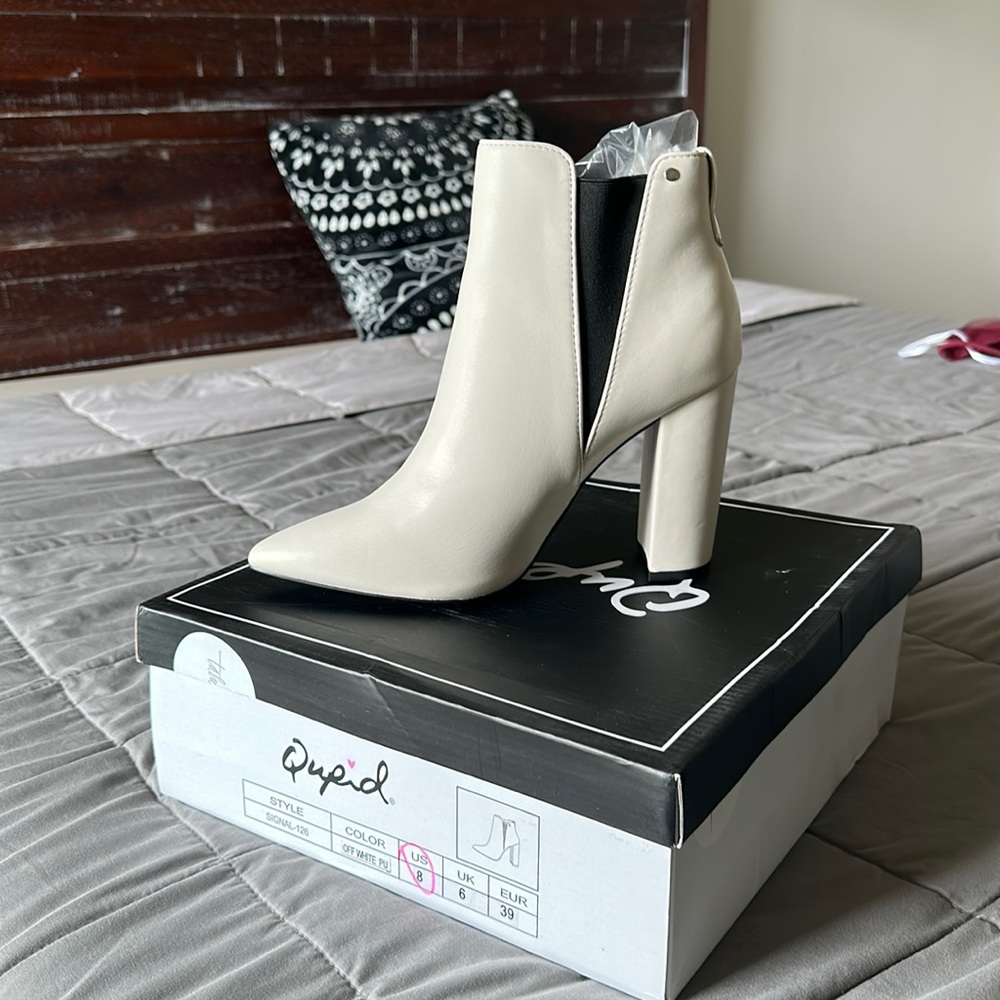 BRAND NEW Off-White Qupid Heeled Booties